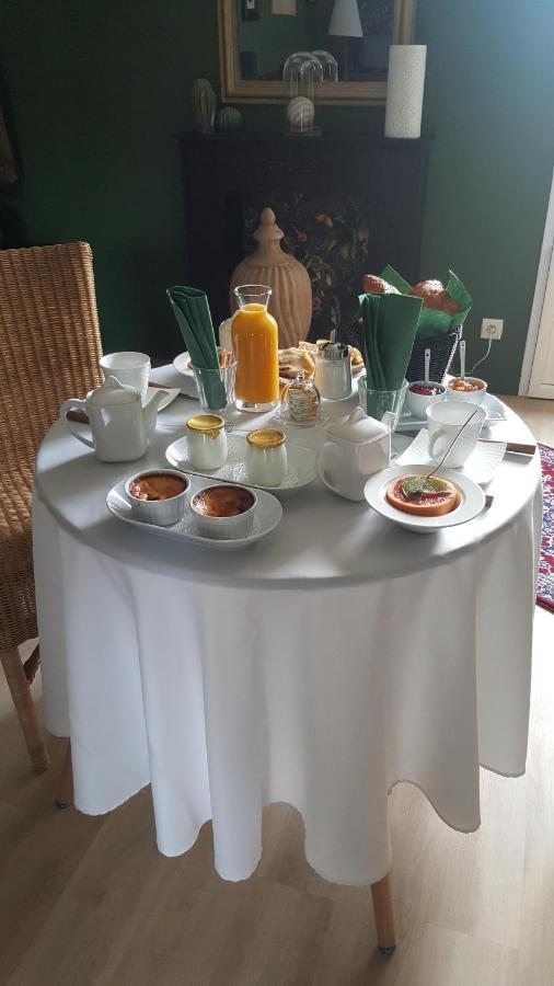 ヴーヴレ Les Patis Bed & Breakfast エクステリア 写真